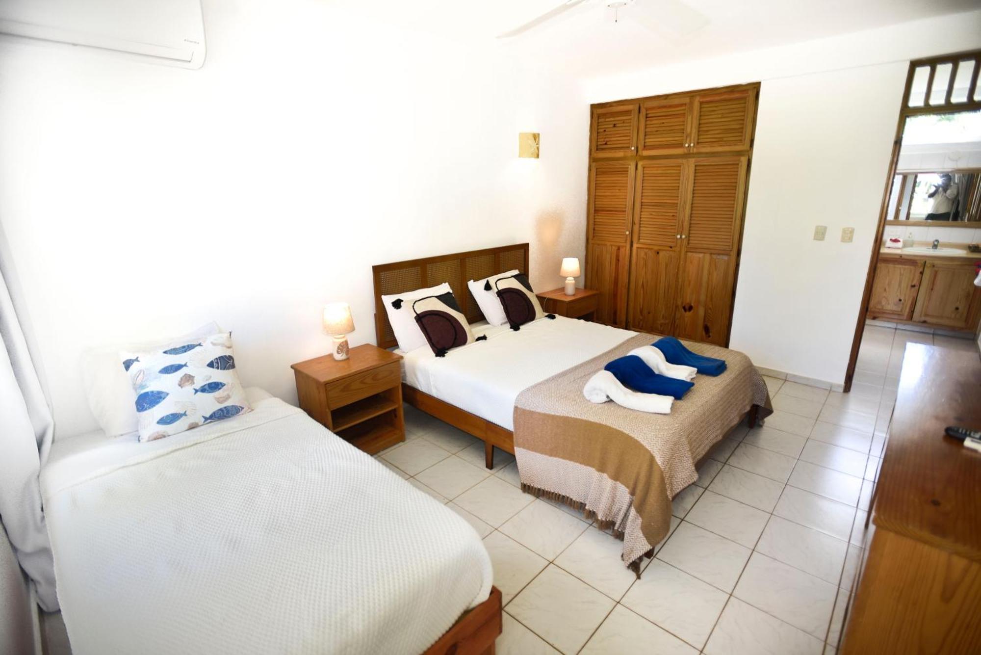 El Pelicano Apart-Hotel Las Galeras Exteriör bild