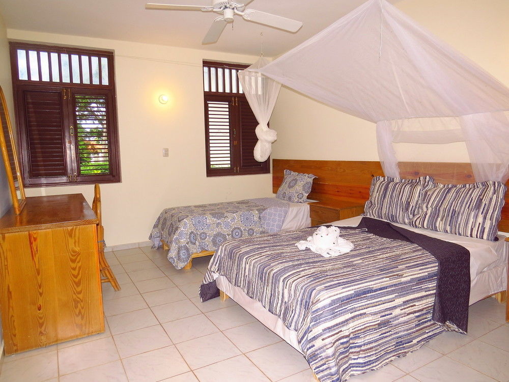 El Pelicano Apart-Hotel Las Galeras Exteriör bild