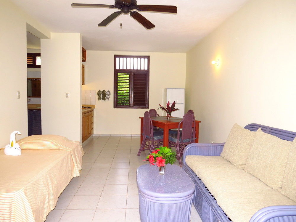El Pelicano Apart-Hotel Las Galeras Exteriör bild
